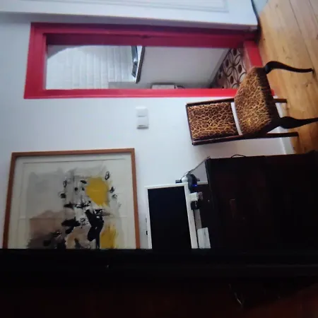 Tiny Cosy Flat Lissabon